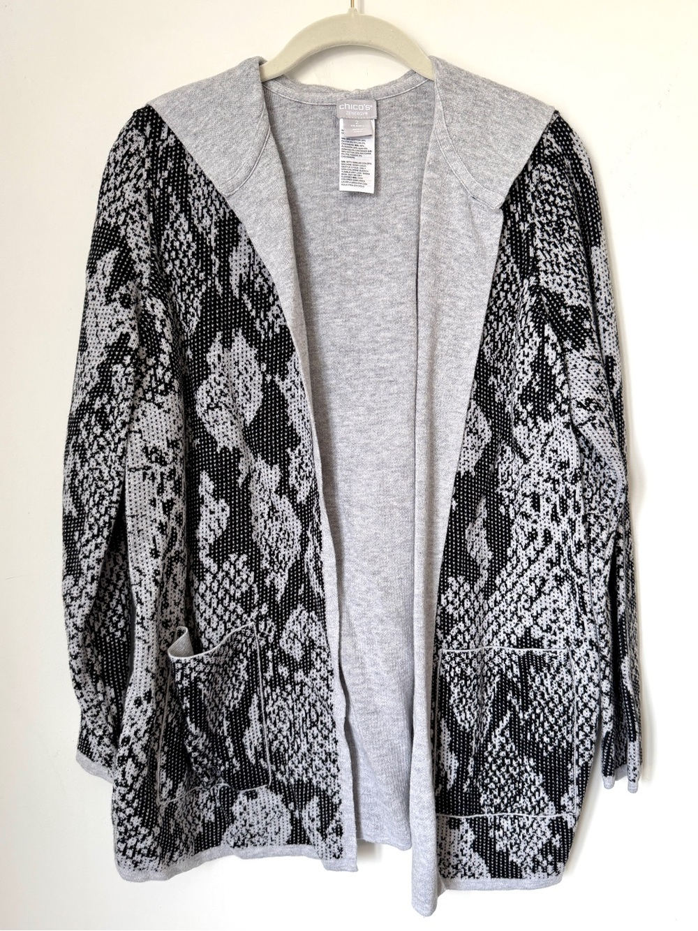 Chico’s Black Gray Snakeskin Open Front Hooded Cardigan Size 2(US Large) Pockets